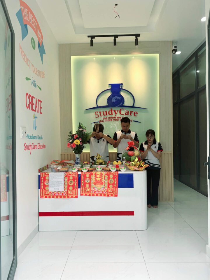 Cúng khai trương tại StudyCare Building – Vinhomes Grand Park