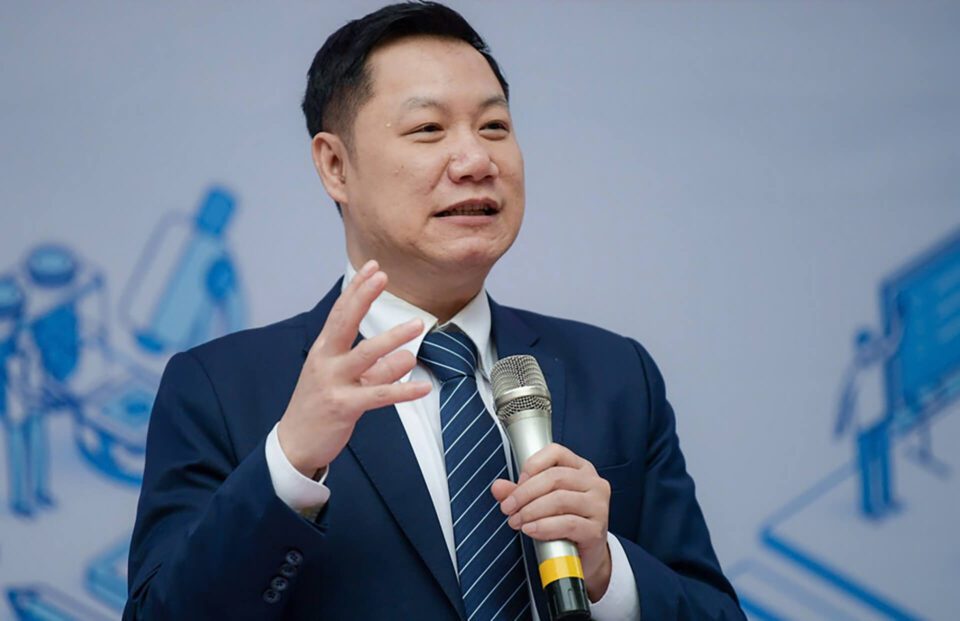 GS.TS Nguyễn Tiến Thảo chia sẻ tại Ngày hội tư vấn tuyển sinh, hướng nghiệp năm 2026.