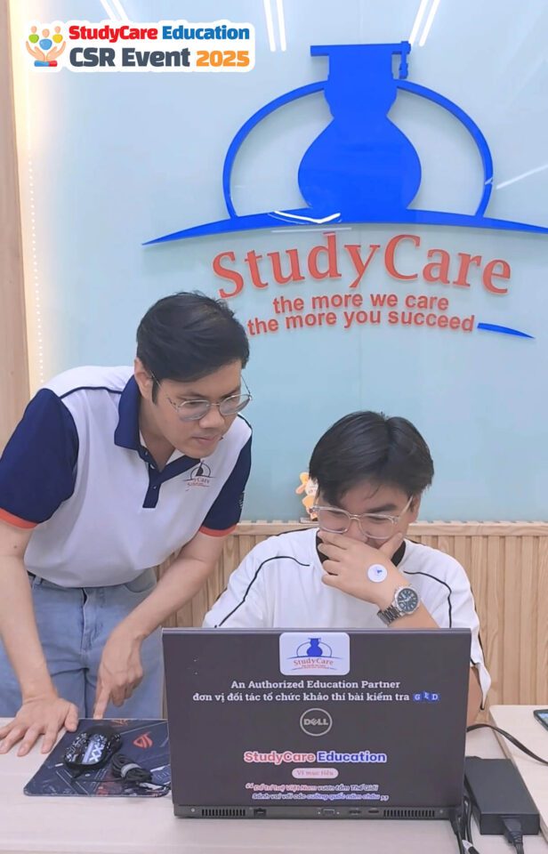 Học sinh được hỗ trợ làm bài test MBTI ngay tại sự kiện