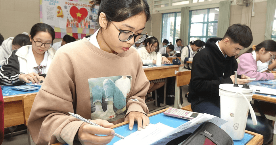 Mở rộng quy mô và địa điểm thi