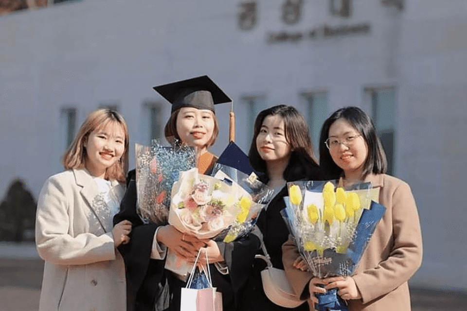 Sinh viên ngành thiết kế đồ họa