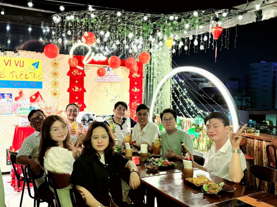 Tập thể StudyCare tại buổi tiệc Tất niên 2024