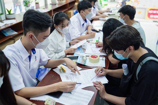 Tổ hợp B00 giảm mạnh cả điểm và số lượng thí sinh