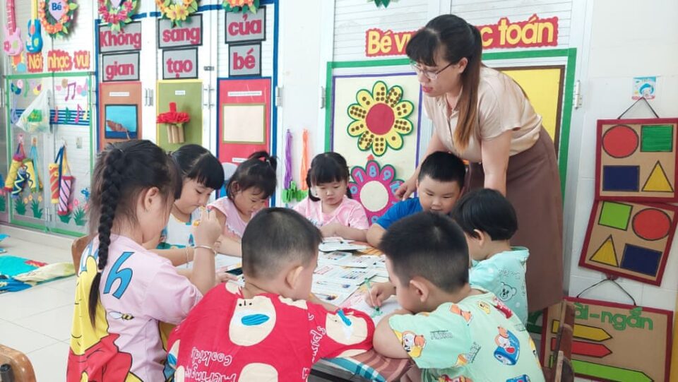 TP.HCM sẽ thí điểm chương trình tiếng Anh tích hợp dành cho trẻ mẫu giáo tại các cơ sở mầm non công lập đủ điều kiện từ năm học 2026 - 2027