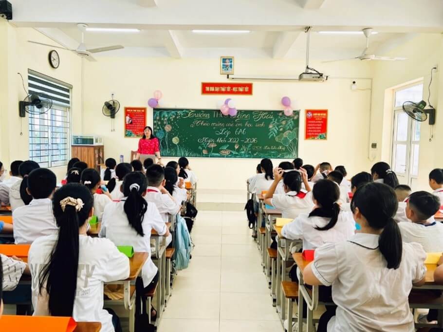 Để tham gia tuyển sinh, các bạn học sinh cần đạt điểm kiểm tra cuối năm từ 9 điểm trở lên